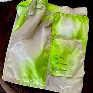 Under Armour  Storm work out shorts